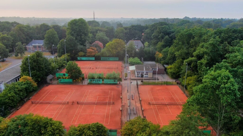 Lauswolt maakt debuut in Eredivisie Heren; 'Het wordt puntjes sprokkelen'